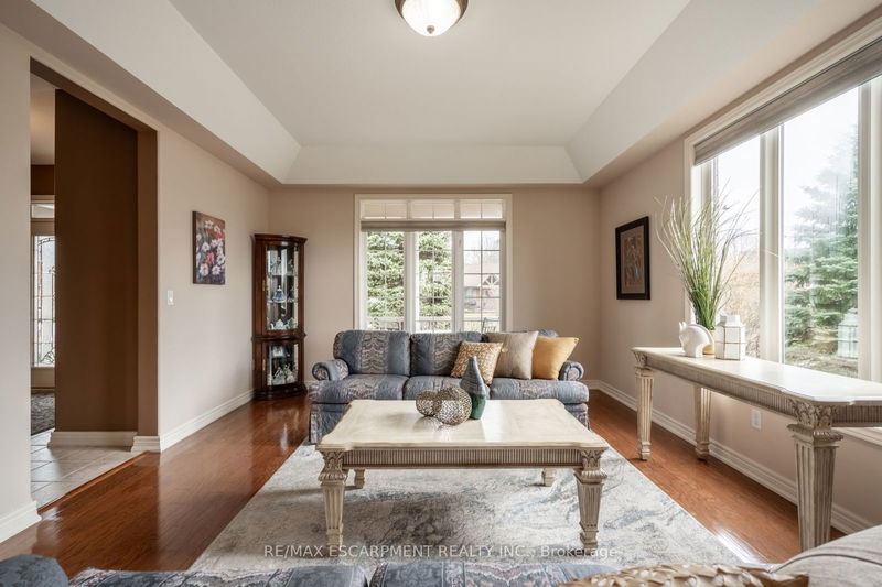 5 Maryheather Cres  Hamilton, L8B 0Z6 | Image 15