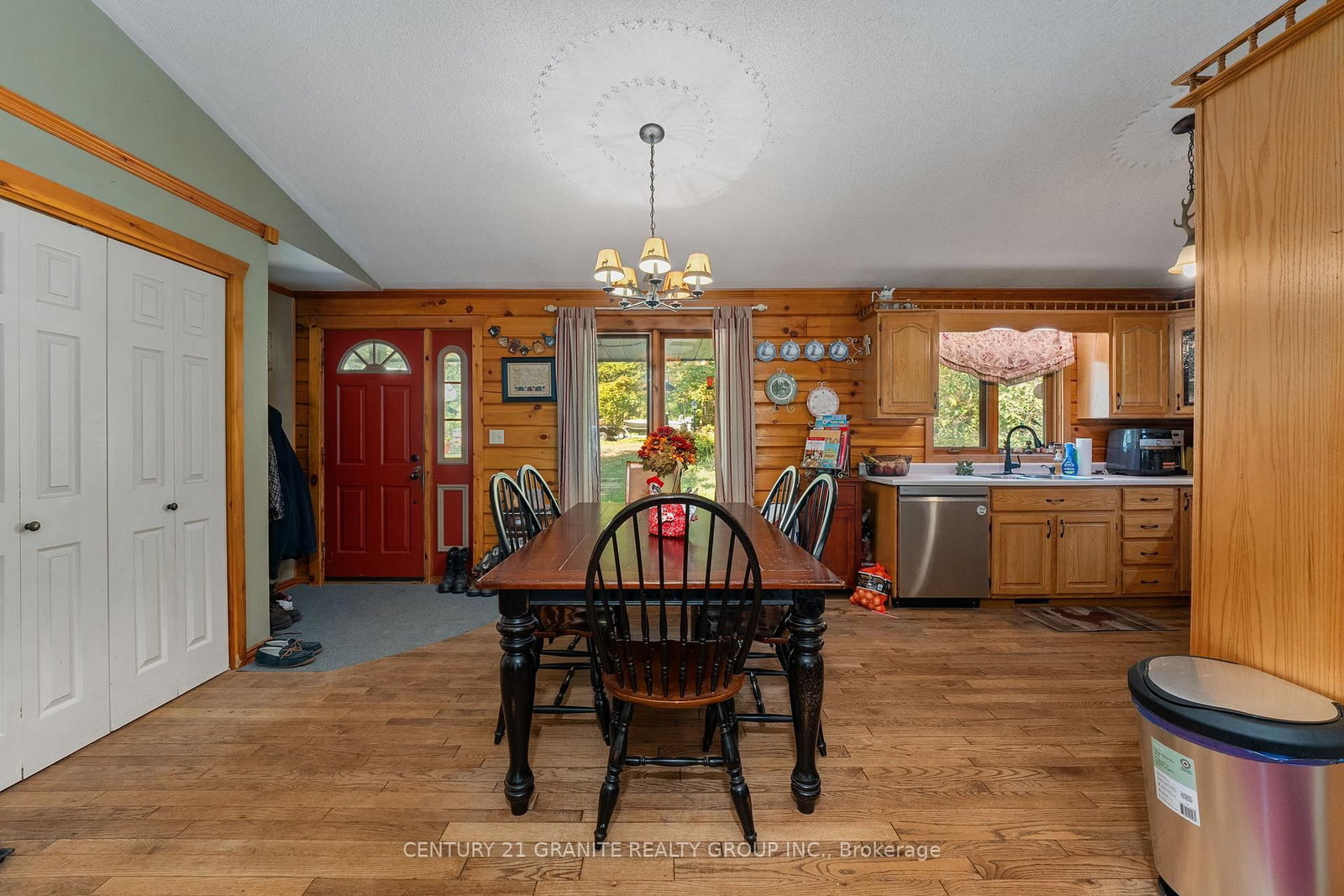 Listing Image 7