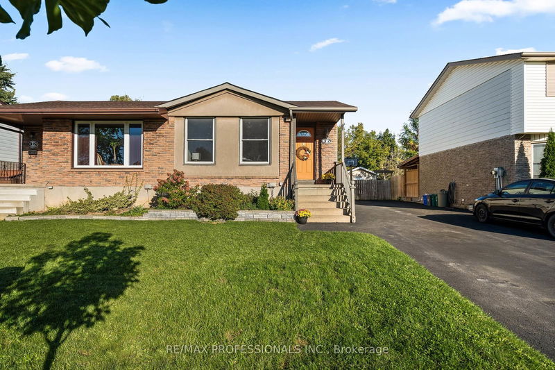 17 Canterbury Dr  St. Catharines, L2P 3M6 | Image 2