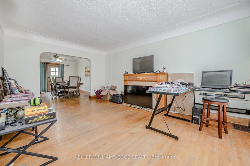 1650 King St E, Hamilton, L8K 1T9 | Image 2