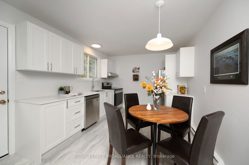  127 - 73 Rosemund Cres  Kingston, K7M 6Y9 | Image 4