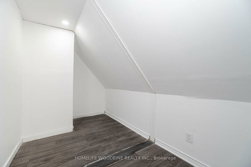 683 Wilson St  Hamilton, L8L 1V5 | Image 30