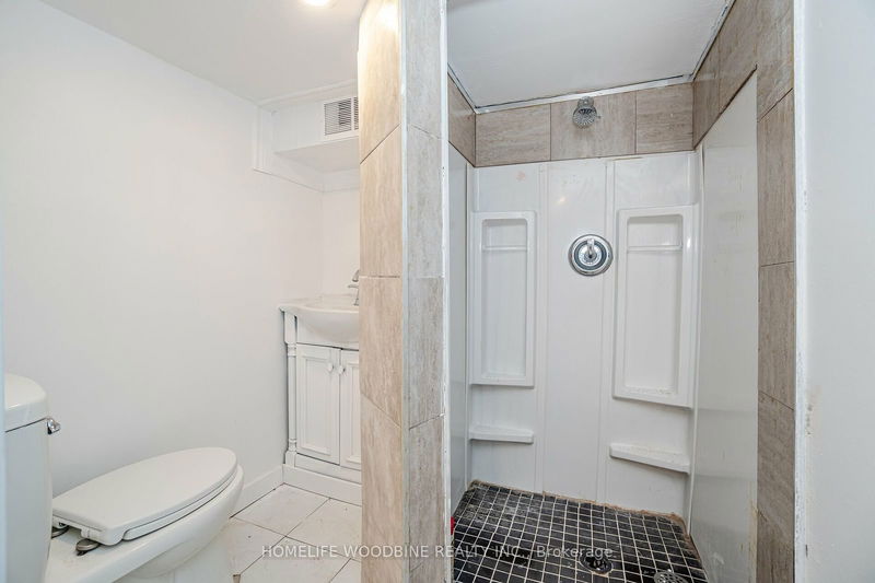 683 Wilson St  Hamilton, L8L 1V5 | Image 36