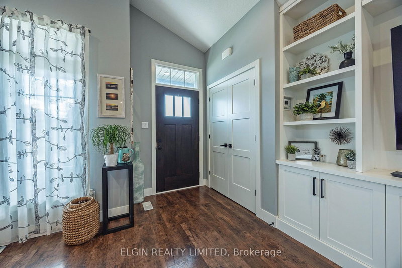 15 Muirfield Dr, St. Thomas, N5R 0K3 | Image 3