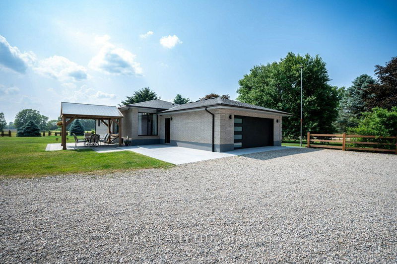 23355 Adelaide Rd  Strathroy-Caradoc, N0L 1W0 | Image 3