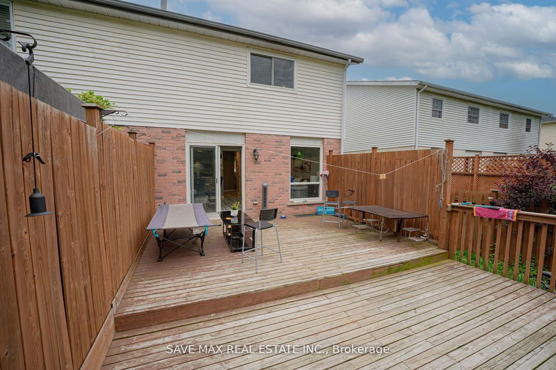 92 Highland Cres  Kitchener, N2M 5C1 | Image 23