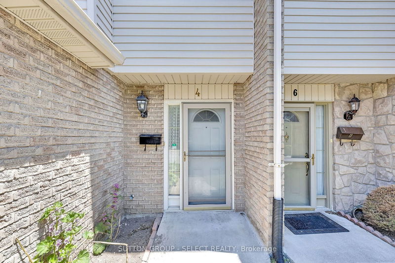  4 - 300 SANDRINGHAM Cres  London, N6C 5B4 | Image 3