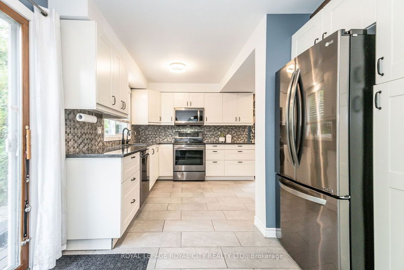 236 Ironwood Rd  Guelph, N1G 3G1 | Image 14