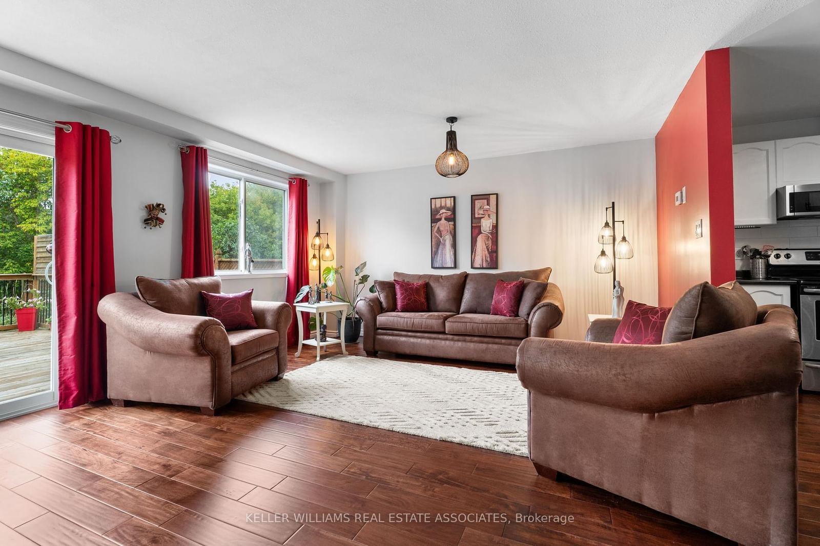 Listing Image 7