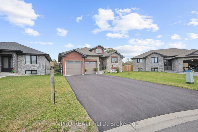 11 CATTAIL Cres  Quinte West, K8V 0J3 | Image 2