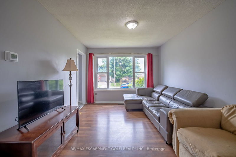 25 Lampman Cres  Thorold, L2V 4K6 | Image 5