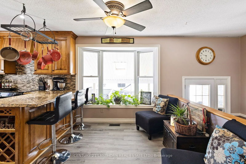 4 Stephen Cres  Quinte West, K8V 6B8 | Image 11