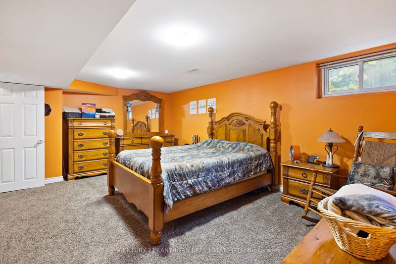 4 Stephen Cres  Quinte West, K8V 6B8 | Image 24