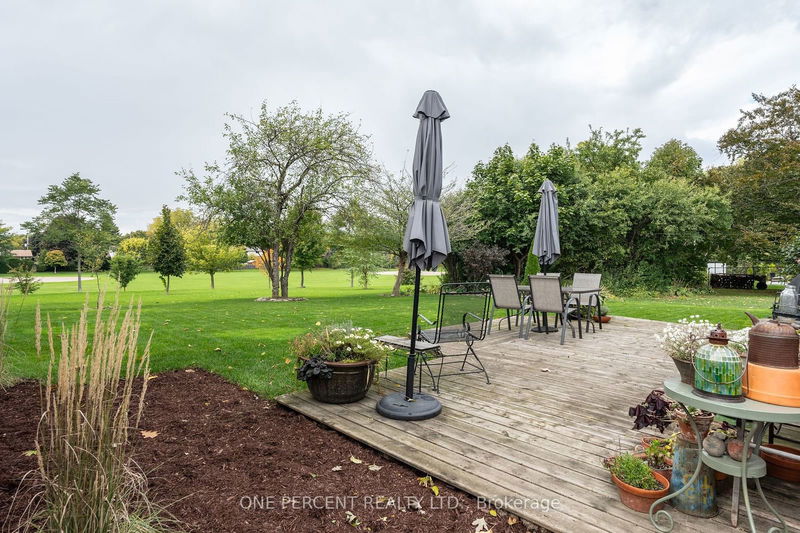 90 Pleasant Ave  Hamilton, L9C 4M7 | Image 3