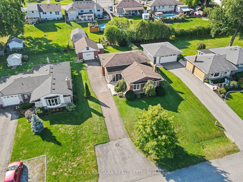 134 Champlain Dr  Fort Erie, L2A 1Z8 | Image 1