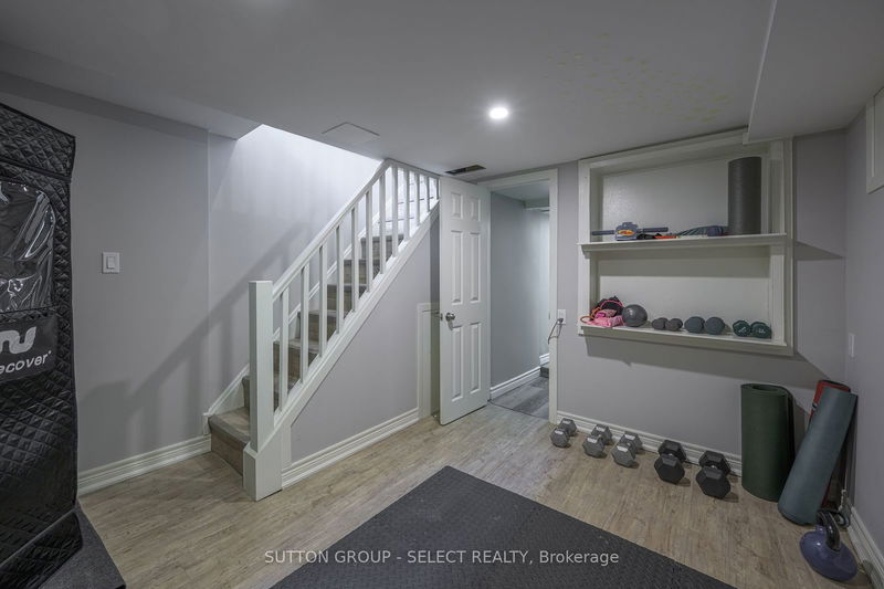 943 Colborne St  London, N6A 4A5 | Image 27