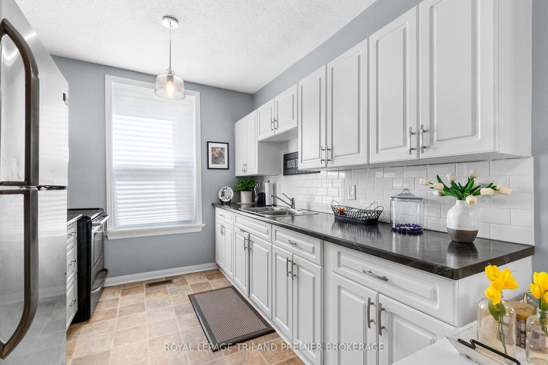 1284 Springbank Ave  London, N6K 1Z8 | Image 9