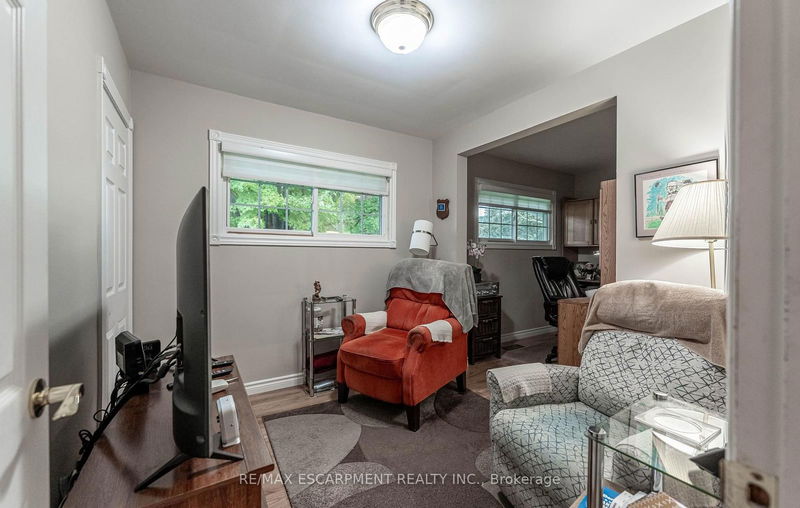 39 Oriole Cres  Grimsby, L3M 3X7 | Image 15