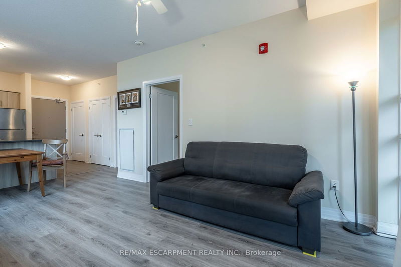  220 - 10 Concord Pl  Grimsby, L3M 0G6 | Image 15