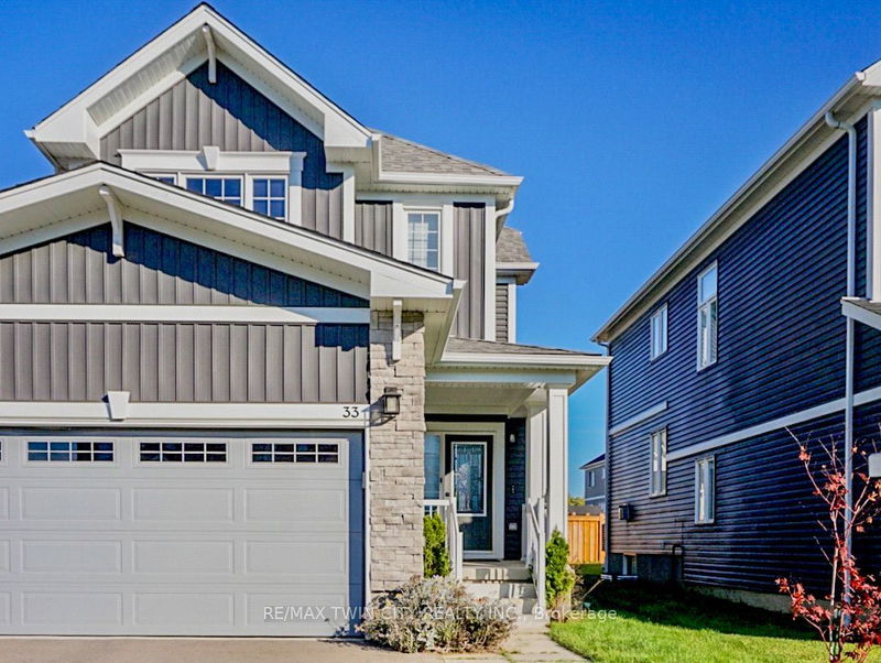 home for lease on 33 Oldham Avenue