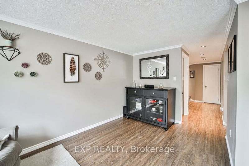 220 Tait Cres  Centre Wellington, N1M 3P6 | Image 14