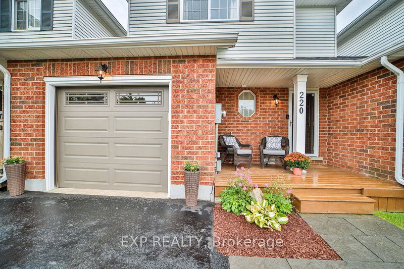 220 Tait Cres  Centre Wellington, N1M 3P6 | Image 37