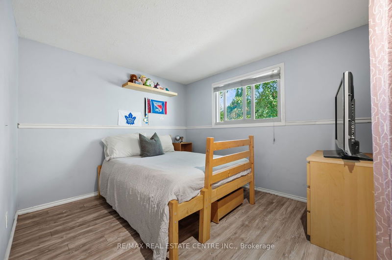 169 Pinedale Dr  Kitchener, N2E 1K2 | Image 23