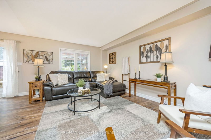 123 Academy Pl  Guelph/Eramosa, N0B 2K0 | Image 13