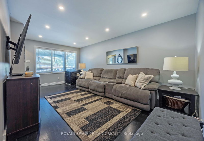 45 Masefield Cres  London, N5V 1M9 | Image 9