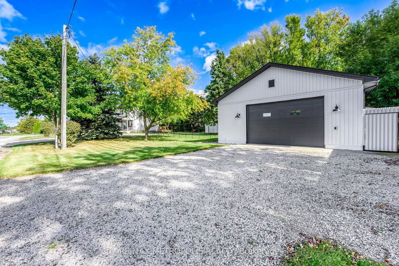 6730 O'banwell St  Plympton-Wyoming, N0N 1E0 | Image 34