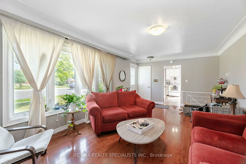 830 Upper Wellington St  Hamilton, L9A 3R7 | Image 4