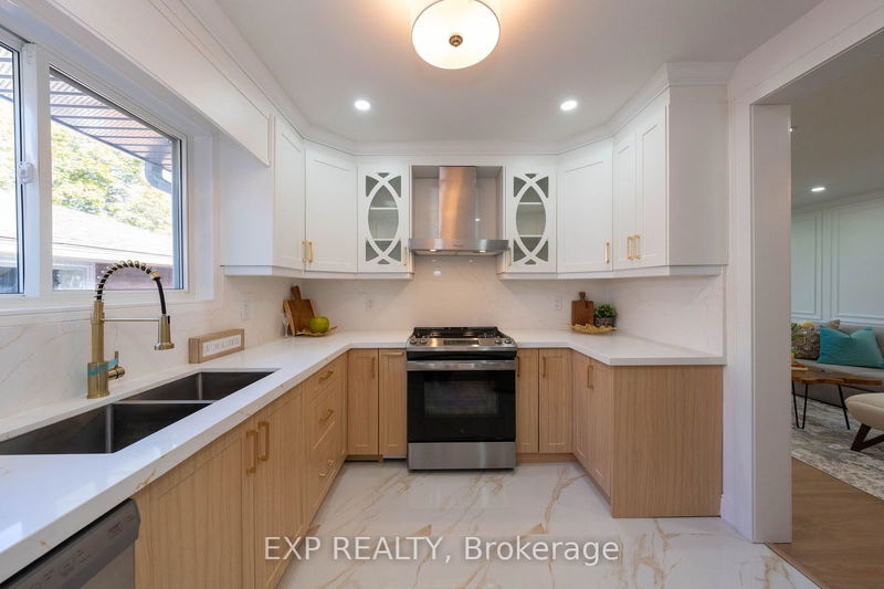 402 Upper Paradise Rd  Hamilton, L9C 5E1 | Image 8