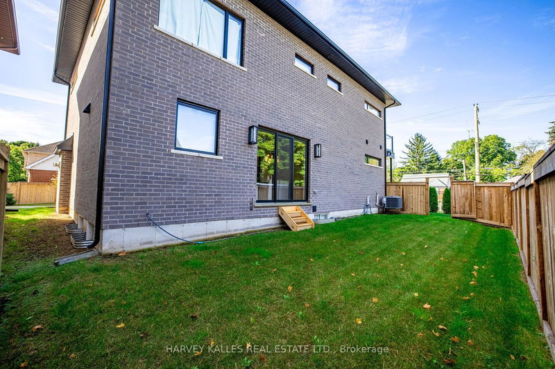  1 - 121 Fiddlers Green Rd  Hamilton, L9G 1W4 | Image 30