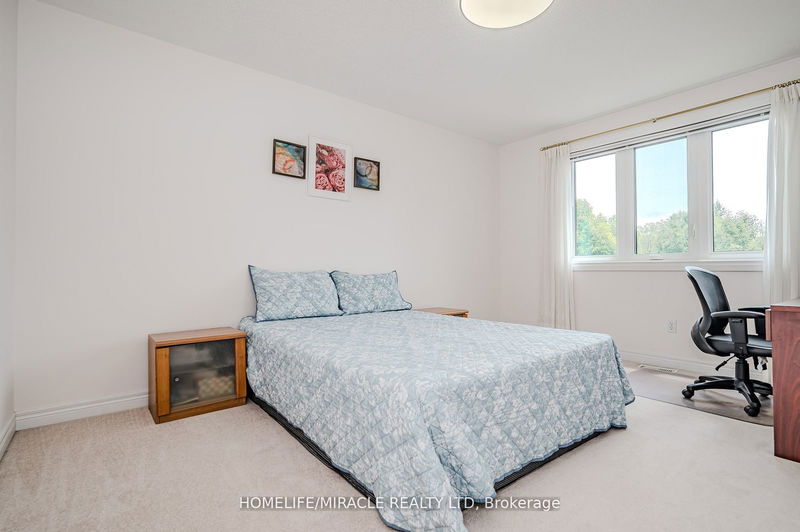 80 Meadowbank Dr  Hamilton, L9B 2Y1 | Image 22