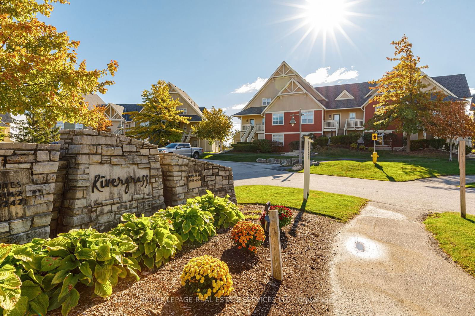 Building in 125 Fairway Court