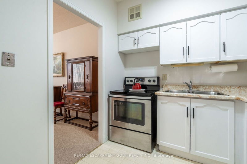  103 - 200 Limeridge Rd W Hamilton, L9C 7M7 | Image 10