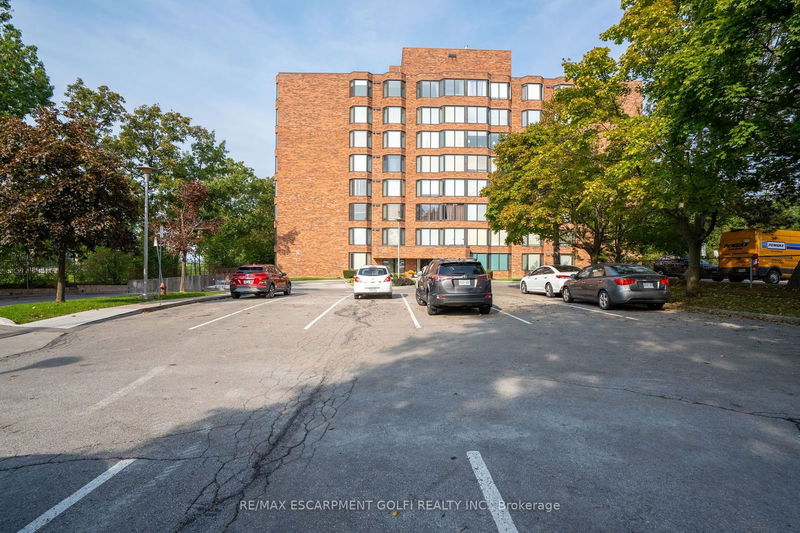  103 - 200 Limeridge Rd W Hamilton, L9C 7M7 | Image 5