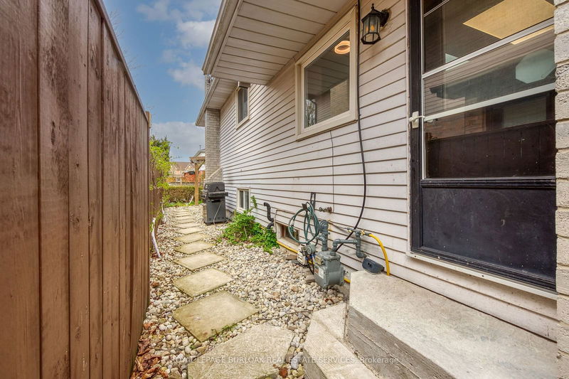 32 Braeheid Ave  Hamilton, L8B 0E5 | Image 25