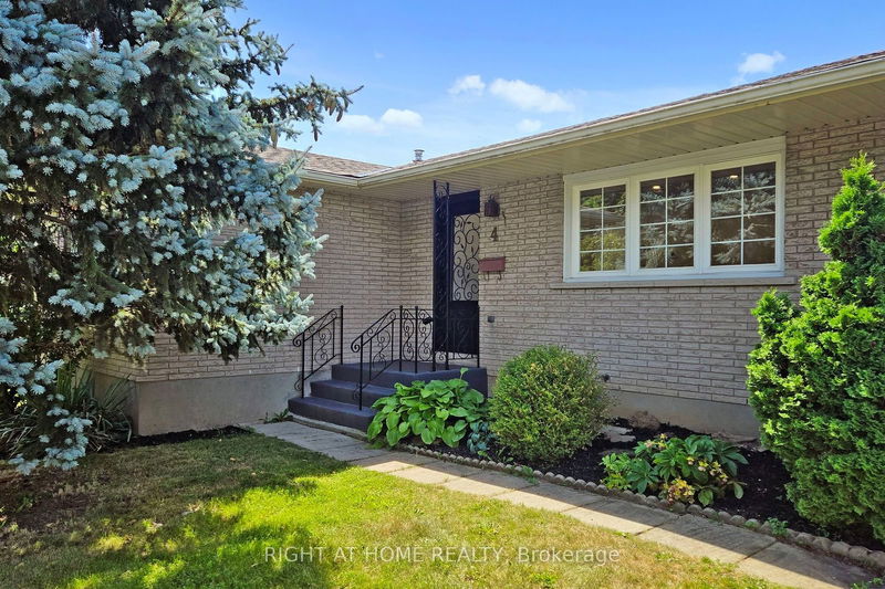 4 Chapman Crt  St. Catharines, L2M 6H9 | Image 2