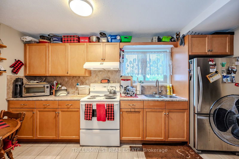 58 Fifth Ave  Kitchener, N2C 1P4 | Image 25