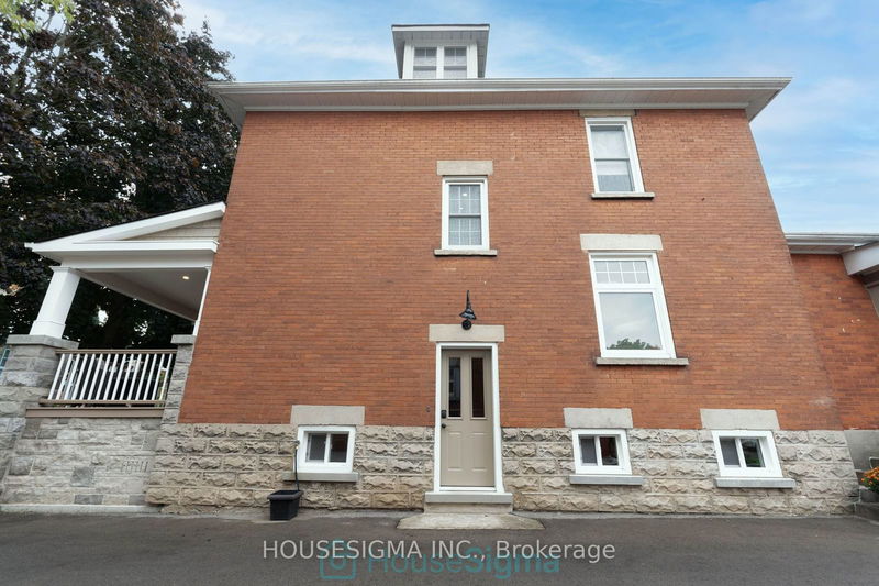 212 Front St  Stratford, N5A 4H7 | Image 32