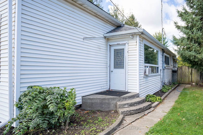 133 Metcalfe St E Strathroy-Caradoc, N7G 1P5 | Image 2