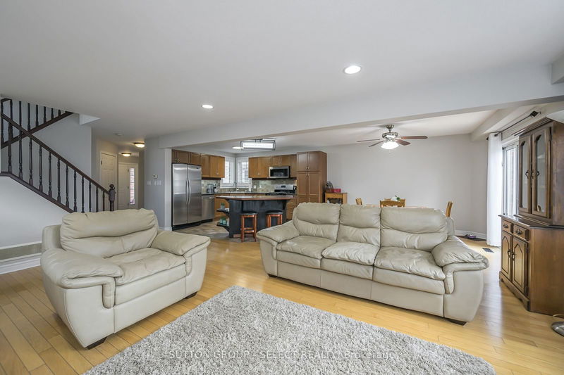 1884 Stackhouse Cres  London, N5X 4M6 | Image 4