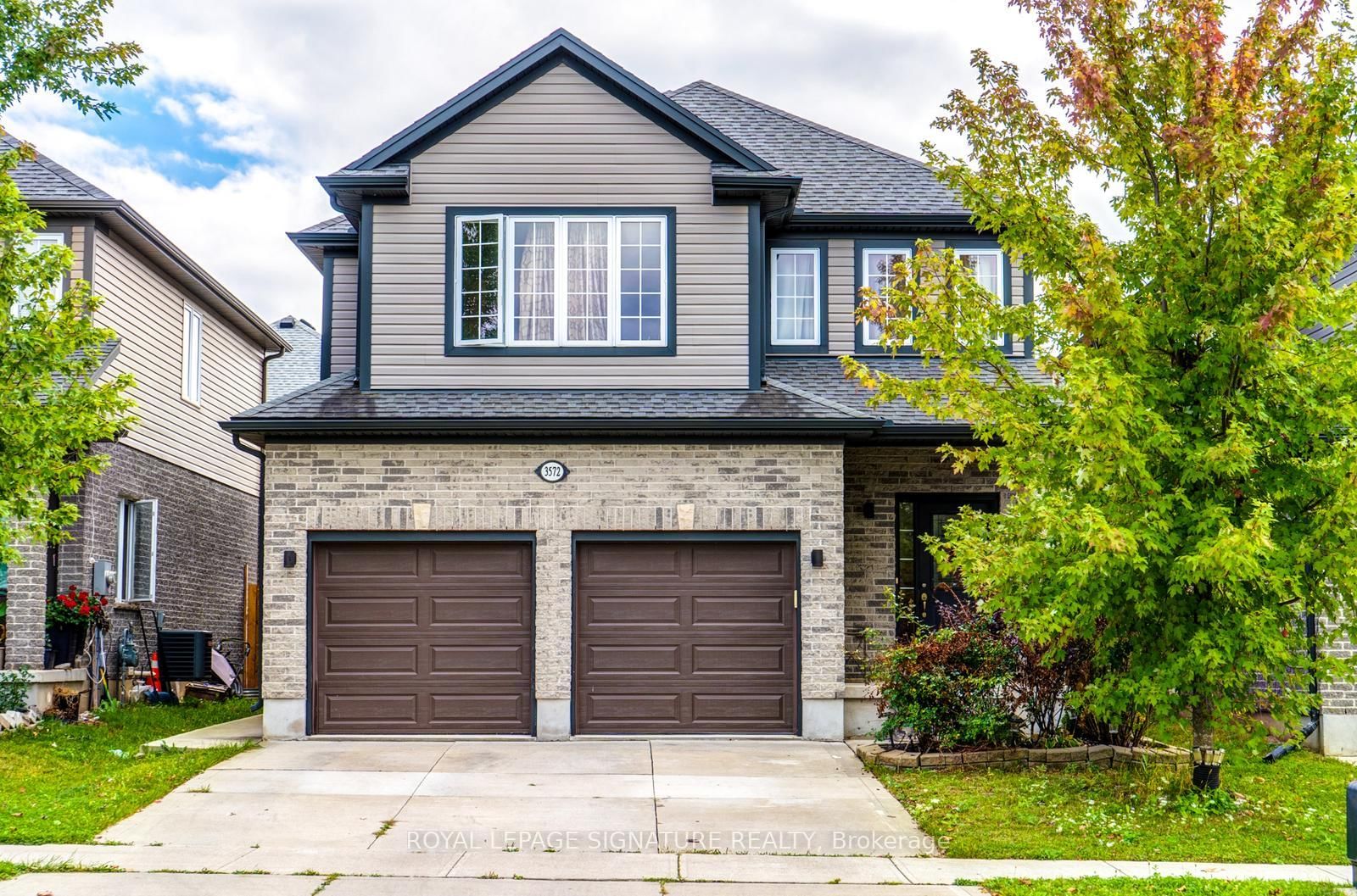 3572 Singleton Avenue sold in London