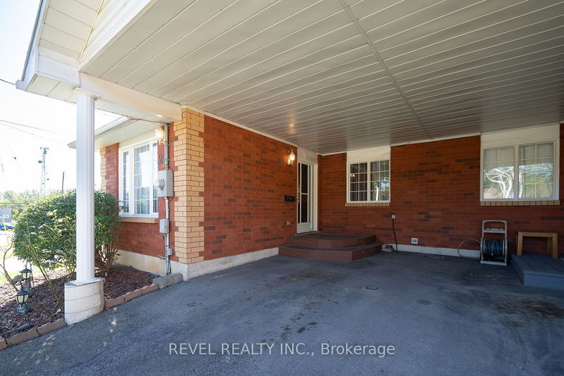 21 Galileo Blvd  Brantford, N3R 7Y3 | Image 2