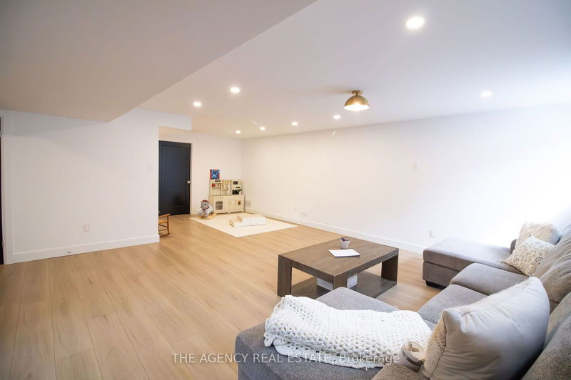 3502 Isleworth Rd  London, N6P 0G9 | Image 30