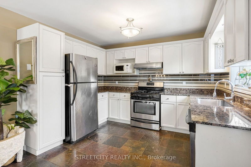 4987 Malden Rd  Windsor, N9E 3Y7 | Image 12