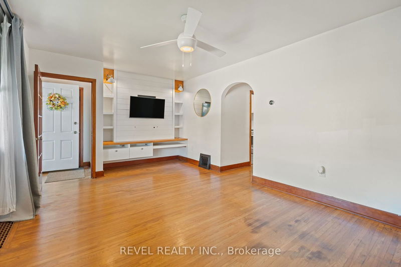 4456 Sixth Ave  Niagara Falls, L2E 4T1 | Image 3