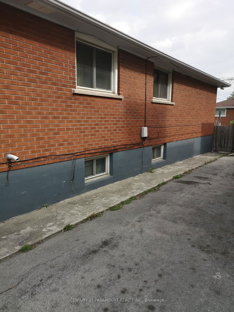 11 Parkdale Ave S Hamilton, L8H 1B1 | Image 5