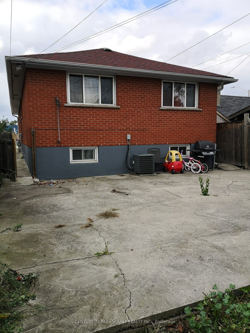 11 Parkdale Ave S Hamilton, L8H 1B1 | Image 9